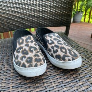 Qupid leopard camel shoes. Size 8.5.